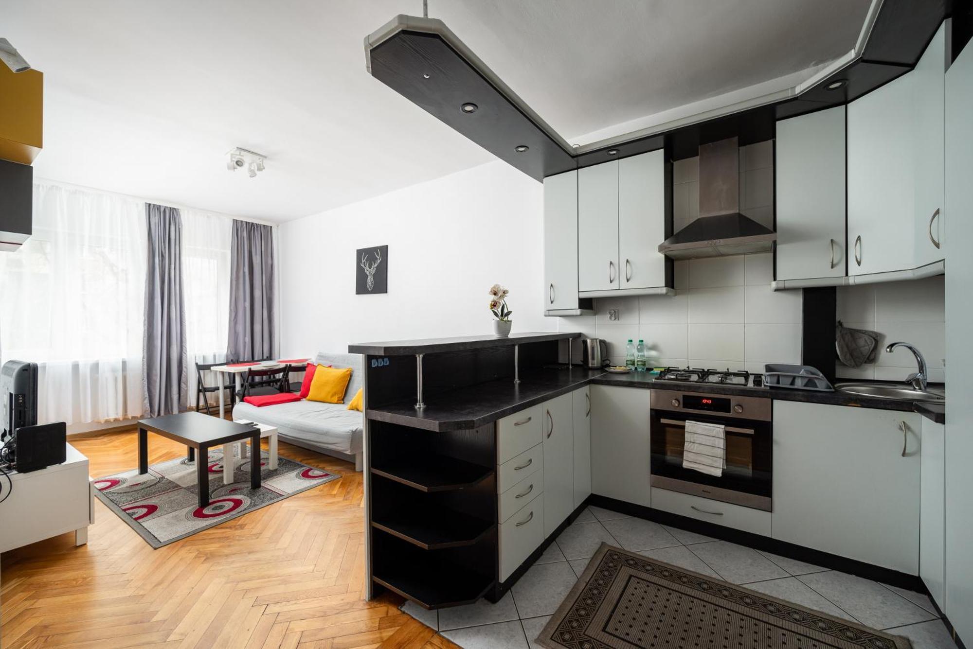 Rondo Onz Red & Yellow Apartamento *