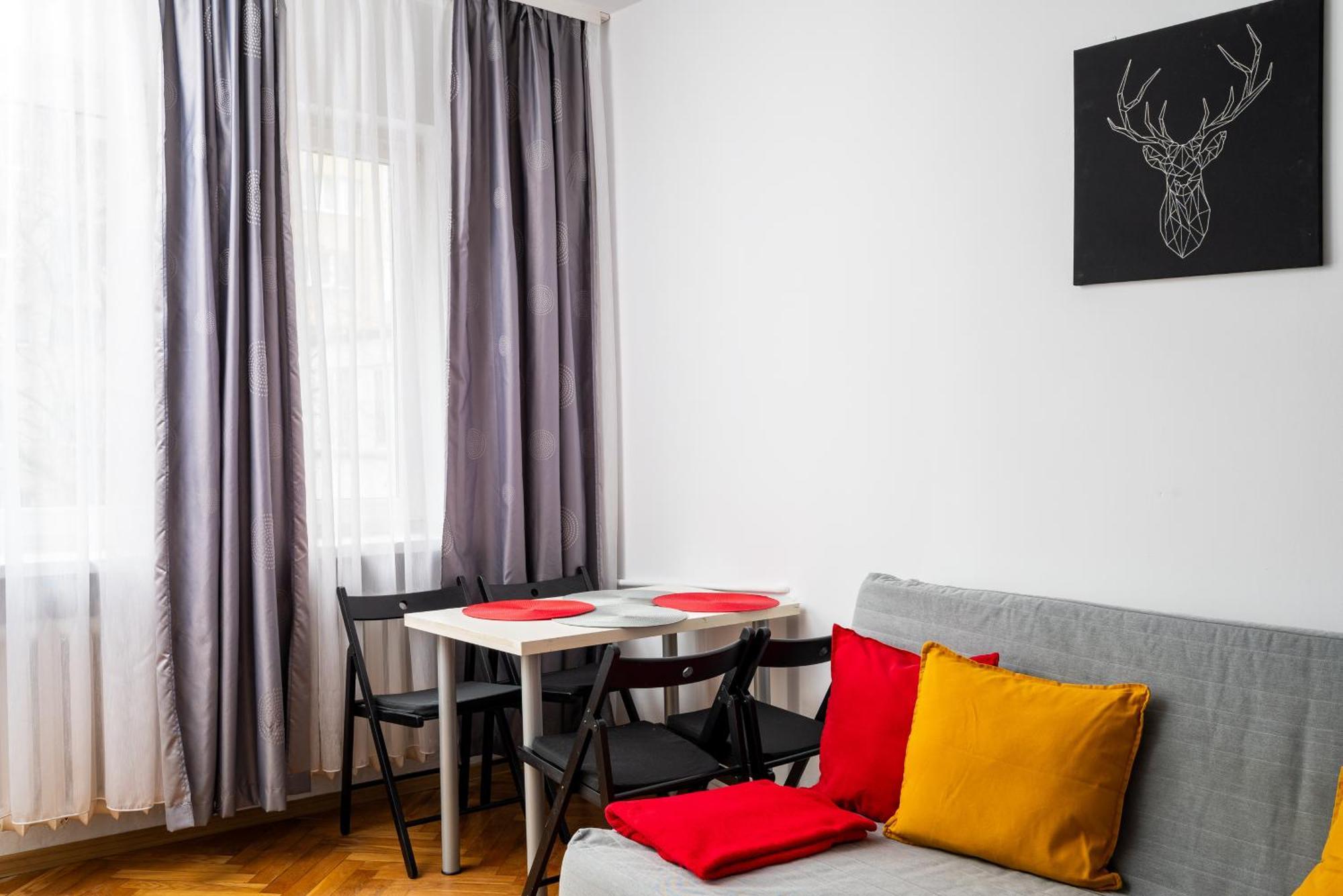 Rondo Onz Red & Yellow Apartamento